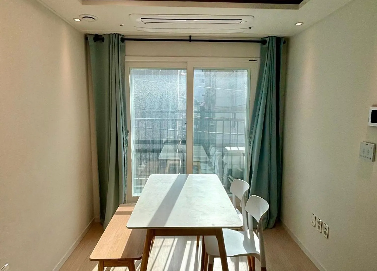 Clean 2 Supersingle Beds House Apartment Seoul