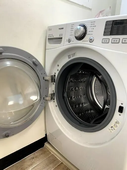 Clean 2 Supersingle Beds House Apartment Seoul