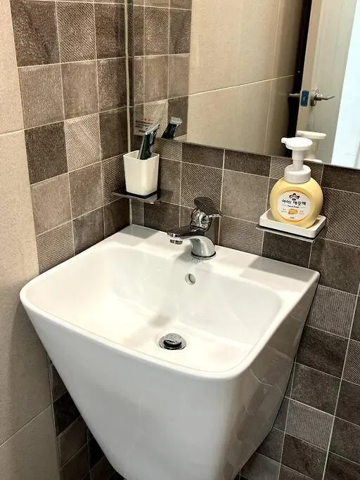 Clean 2 Supersingle Beds House Apartment Seoul 0*,  South Korea